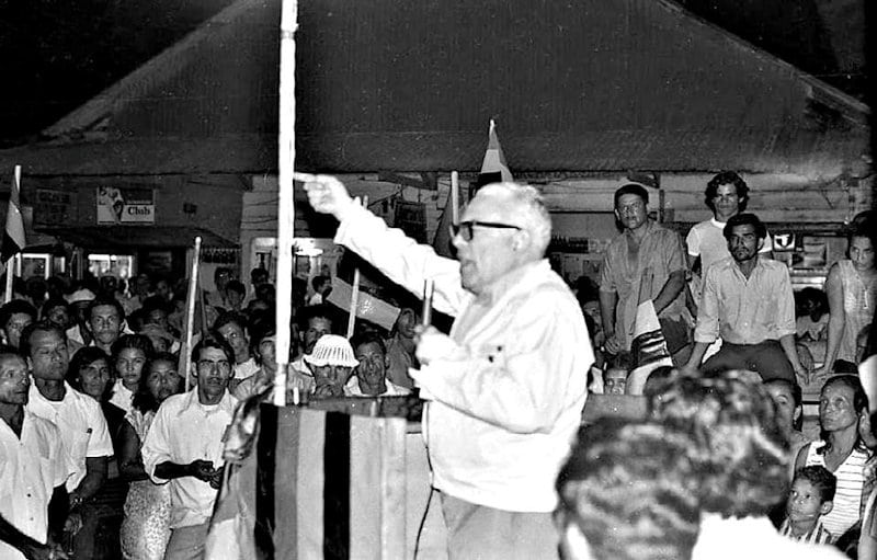 Manuel Mora, Monseñor Sanabria Calderon Guardía