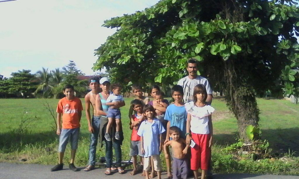 Familia desalojada en Finca Chánguina. Palmar Sur